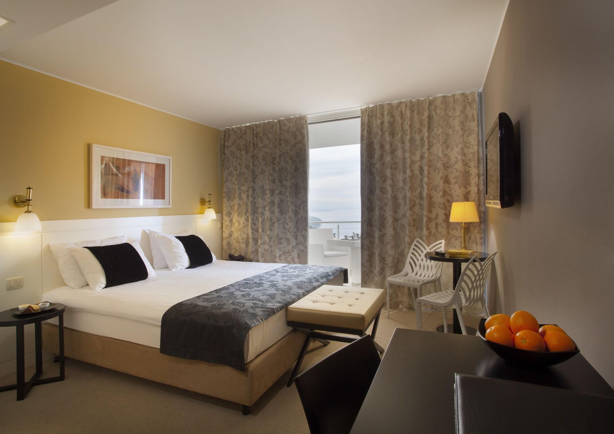 Hotel Laurus - Liburnia Opatija Dış mekan fotoğraf